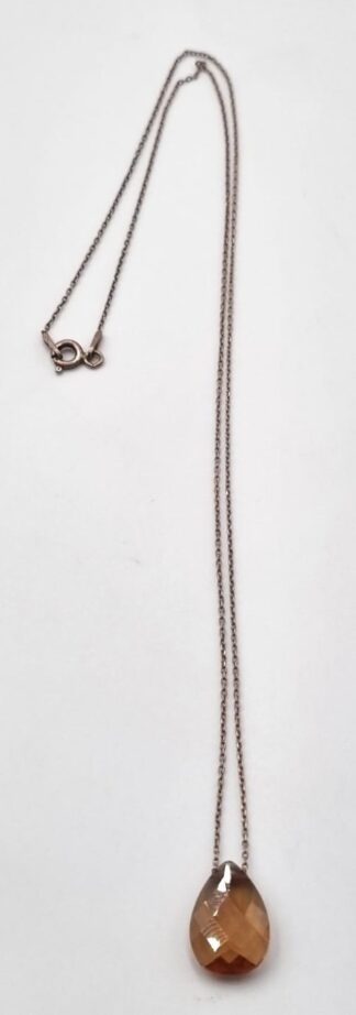 LOT 368 (33081) Est R300 to R600 - A Ladies Sterling Silver Neck Chain