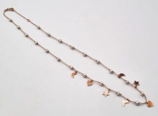 LOT 399 (32953) Est R3000 to R6000 - An Elegant Ladies Northern Italian 9ct Yellow Gold Fine-link Charm Necklace