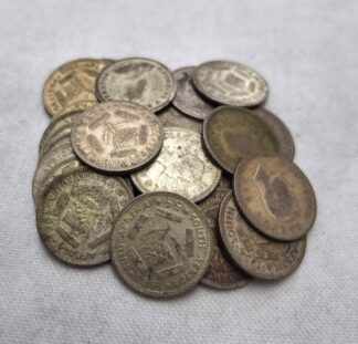 LOT 454 (N27) Est R800 to R1500 - 1 x 1933 South African 6 Pence Coins