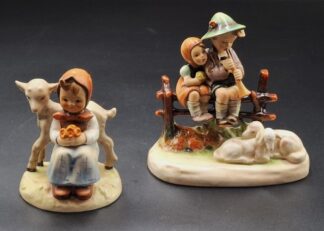 LOT 119 (3293523/43) Est R300 to R600 - A West German W. Goebel M.I. Hummel porcelain figurine, Good Friends (Gute Freunde) (Earlier mid 20th century issue)