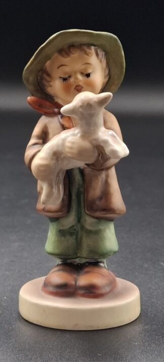 LOT 122 (3293529/43) Est R200 to R400 - A West German W. Goebel M.I. Hummel porcelain figurine, The Lost Sheep (Schäferbub) (Miniature series version)
