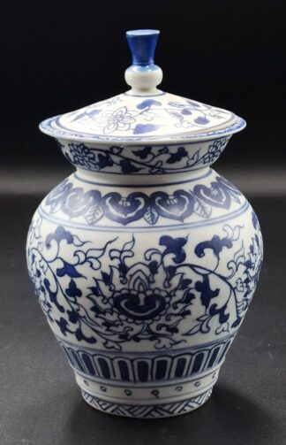 LOT 127 (33046) Est R300 to R600 - A Vintage Oriental Ming-style Blue and White Porcelain  Vase and detachable domed and finialled cover