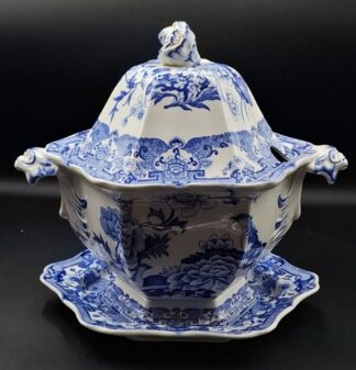 LOT 144 (33016) Est R500 to R1500 - A Late Victorian Mason's Ironstone Blue and White Transferware Vegetable Tureen and Underplate in the Chinoiserie Taste