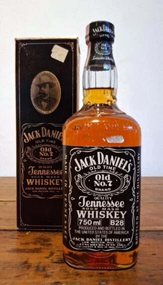 LOT 258 (LL8) Est R100 to R300 - 1 x Jack Daniel's Tennessee Whiskey (750ml)