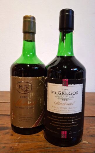 LOT 280 (32841LL7) Est R100 to R300 - 1 x 2002 McGregor Red Muskadel (750ml)