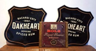 LOT 250 (32941) Est R200 to R400 - A Collection of 4 x Bar Signs Memorabilia