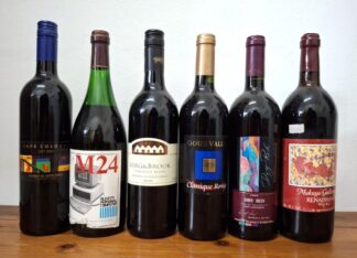 LOT 297 (32799) Est R300 to R600 - 1 x Cape Colours Dry Red (750ml)