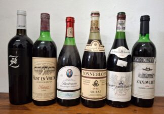 LOT 298 (32799) Est R100 to R300 - 1 x 1985 Zonnebloem Merlot (750ml)