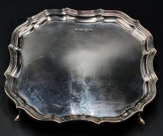 LOT 23 (33065) Est R5000 to R15000 - A George V Silver footed George II-style Card Tray