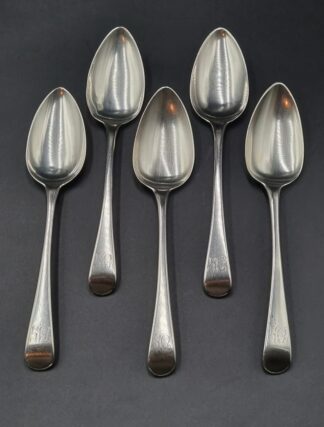 LOT 43 (3295410) Est R5000 to R15000 - 5 x Graduated George III Silver Old English pattern Table Spoons