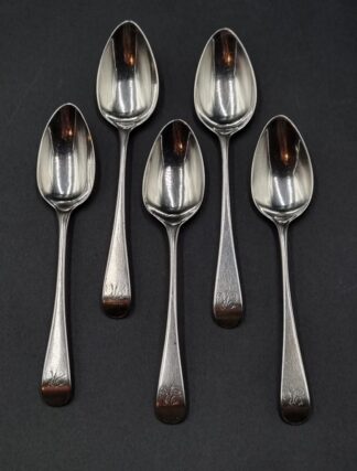 LOT 48 (3295415) Est R1200 to R2000 - 5 x George III Silver Old English pattern Teaspoons