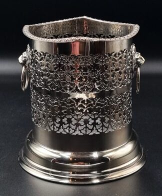 LOT 74 (329) Est R200 to R400 - An English EPNS footed Soda Syphon/Champagne Stand in the Classical Style