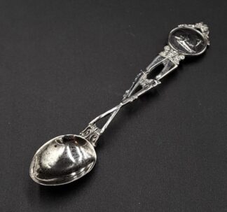 LOT 58 (33113) Est R300 to R600 - A Shooting Trophy Teaspoon