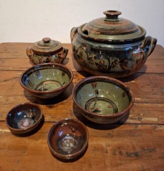 LOT 317 (33146) Est R1000 to R3000 - Sullivan, Elza (SA1935-2020)