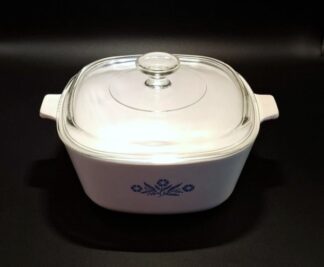 LOT 180 (32974) Est R800 to R1600 - A Collection of Vintage American Corning Ware  Cornflower Blue Oven-to-Table Wares