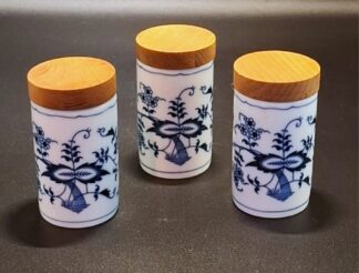 LOT 186 (32979) Est R300 to R600 - 3 x Small Novelty Blue Danube Glazed Porcelain Blue and White Spice Canisters with detachable wooden covers