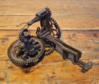LOT 183 (32974) Est R500 to R1500 - A Scarce Late 19th Century American manufactured Peach Peeler (Scott's Patent Rotary Knife Family Peach and Apple Parer)