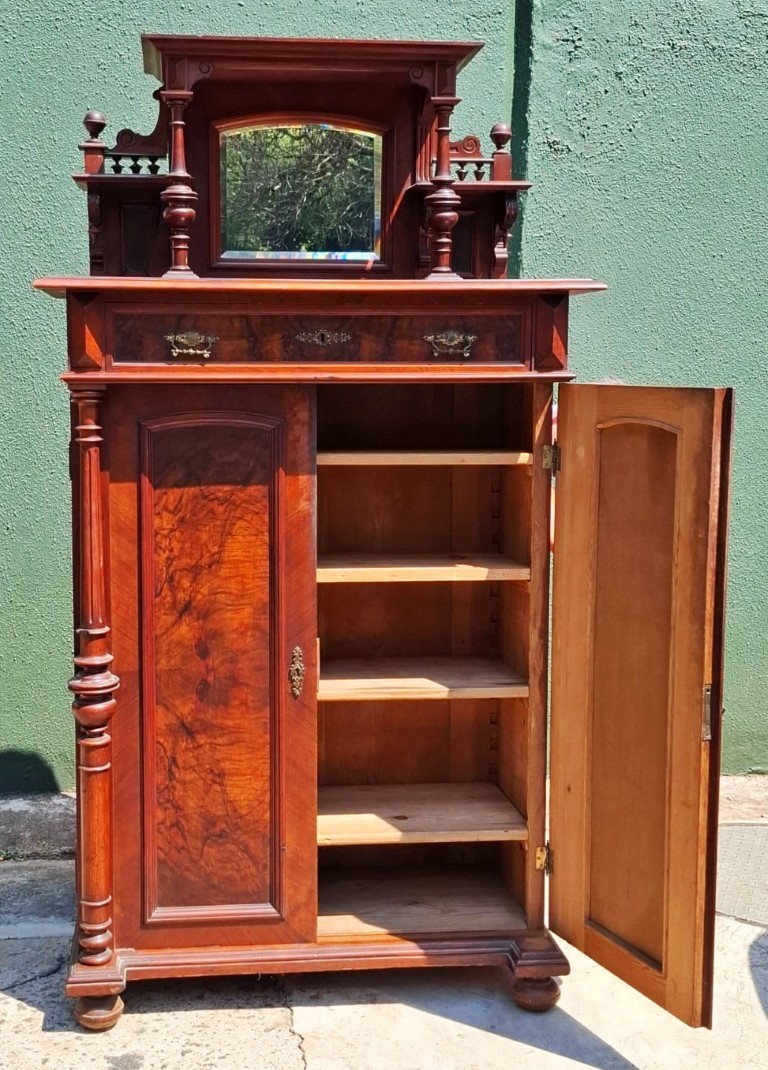 LOT 208 (32985) Est R8000 to R15000 – A Late 19th Century German (Gründerzeit) Neo-Renaissance Revival-style Burr Walnut and Veneer Chiffonier of Small Proportions/ (Vertiko mit Spiegelaufsatz) circa 1870s-1880s - Image 2