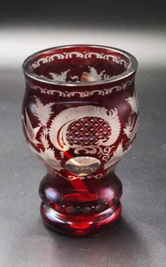 LOT 81 (32972) Est R500 to R1500 - A Striking Vintage German Gescha Kristall Rheinbach Bleikristal Flash-cut/Uberfangglas footed Becher in the Rokoko Stil
