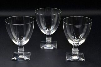 LOT 87 (33119) Est R5000 to R15000 - A Magnificent and Scarce Suite of 11 x Post-war French Lalique Argos pattern Bordeaux Wine Glasses