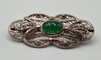 LOT 236 (3295185) Est R200 to R400 - A Ladies Floral Medallion Filigree Silver Brooch
