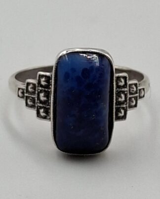 LOT 292 (329865) Est R300 to R600 - A Ladies Vintage Sterling Silver Art Deco-style Ring