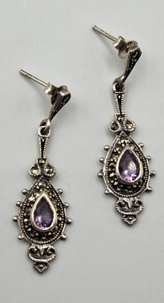 LOT 295 (329868) Est R400 to R800 - A Dainty Pair of Ladies Vintage Sterling Silver and Amethyst set Drop Earrings
