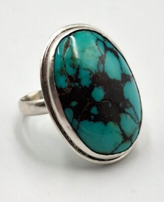 LOT 304 (3298617) Est R500 to R1500 - A Ladies Sterling Silver Dress Ring