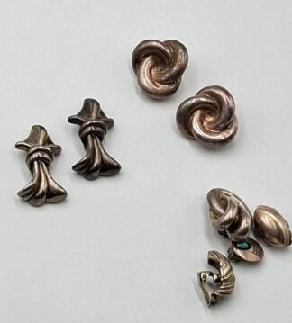 LOT 247 (331646) Est R500 to R1500 - A Collection of Vintage Ladies Silver Clad Earrings