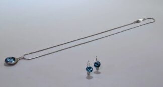 LOT 273 (32980) Est R500 to R1500 - A Modern Czech Silvered Metal Ladies 3-piece demi parure