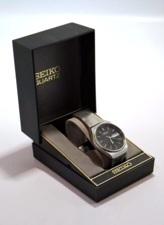 LOT 269 (32980) Est R300 to R600 - A Seiko Quartz Stainless Steel Wristwatch