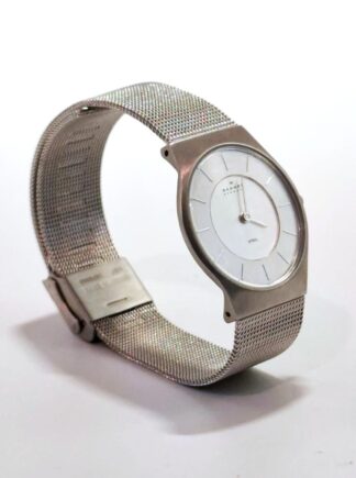 LOT 276 (32980) Est R1000 to R3000 - A Danish Skagen Ladies Stainless Steel Wristwatch