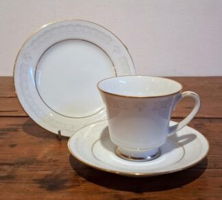 LOT 134 (32961) Est R1000 to R3000 - 10 x Classic Noritake Legendary Parsian Lace pattern Tea Trios