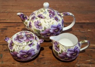 LOT 129 (33128) Est R500 to R1500 - A Classic Maxwell and Williams Designer Homeware 3-piece Cream Pansy pattern Morning Tea Set