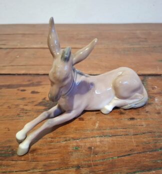 LOT 160 (33097) Est R400 to R800 - A Spanish Lladro Handmade Porcelain Animal Figurine, Donkey (Asno)