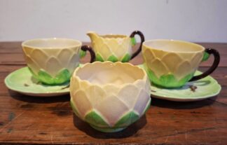 LOT 173 (33181) Est R300 to R600 - A Novelty Post-war Carlton Ware Embossed Ware Water Lily and Lilypad Tea for Two Set (6pcs)
