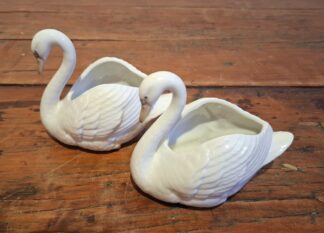 LOT 161 (33097) Est R400 to R800 - A Matching pair of Nao by Lladro Handmade Porcelain Swan Cabinet Posy Vases