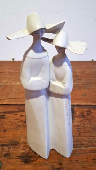 LOT 149 (33097) Est R500 to R1500 - A Mid 20th Century Spanish Lladro Handmade Porcelain Figure Group, Two Nuns (Monjas)
