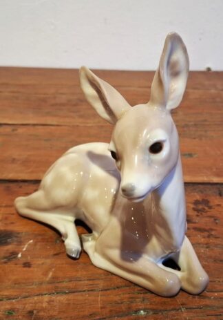 LOT 155 (32947) Est R500 to R1500 - A Mid-20th Century Spanish Lladro Handmade Porcelain Animal Figurine, Deer Sitting (Cervatillo)