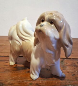 LOT 156 (330) Est R500 to R1500 - A Mid 20th Century Spanish Lladro Handmade Porcelain Animal Figurine, Mostachos (Moustaches)