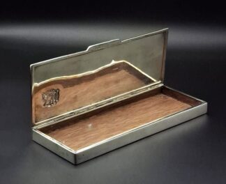 LOT 7 (33164) Est R2000 to R4000 - A Late 20th Century Chilean Silver Republica de Chile Presentation Cigar Box