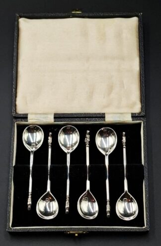 LOT 34 (3295159) Est R1000 to R3000 - 6 x Novelty George VI  Silver WWII period Mocha Spoons
