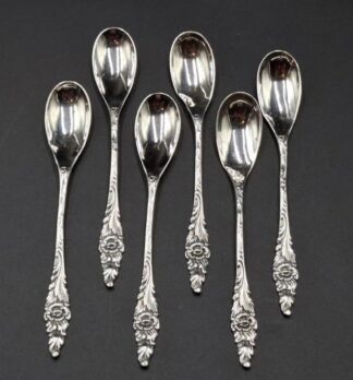 LOT 3 (32958) Est R800 to R1500 - 6 x Early 20th Century Dutch Silver Mocha Spoons