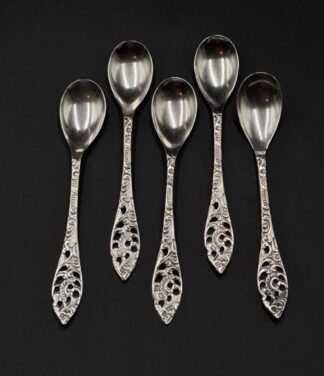 LOT 49 (33145) Est R800 to R1600 - 5 x Dutch Silver Rococo Style Mocha Spoons