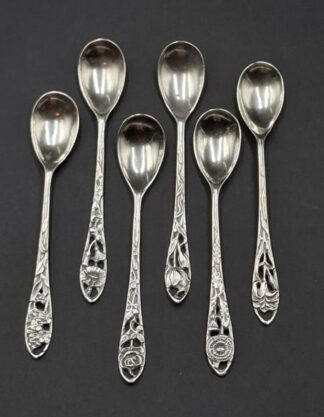 LOT 50 (33145) Est R1500 to R3000 - 6 x Mid 20th Century Dutch Silver Mocha Spoons in the Art Nouveau-style