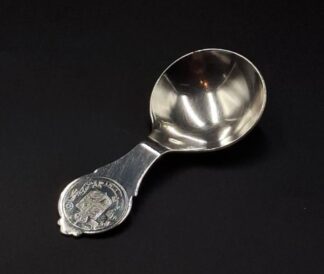 LOT 39 (32974) Est R500 to R1500 - An Early 20th Century Sterling Silver Union of SA period Presentation Caddy Spoon circa 1923-1932