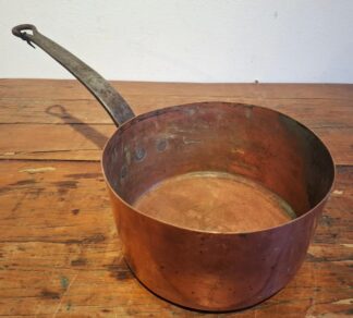 LOT 74 (32979) Est R500 to R1500 - A Vintage French Copper Saucepan